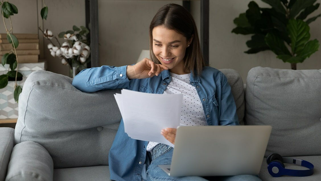 software engineer with good freelance developer contract to sign before getting the gig